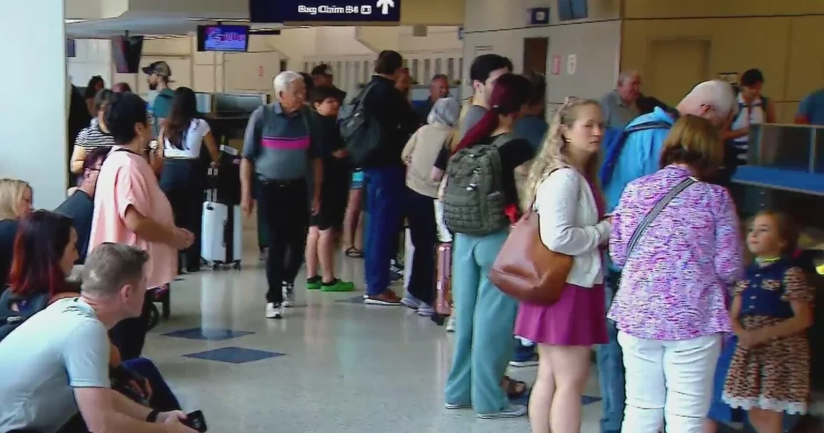 DFW travelers endure delays amid holiday travel boom