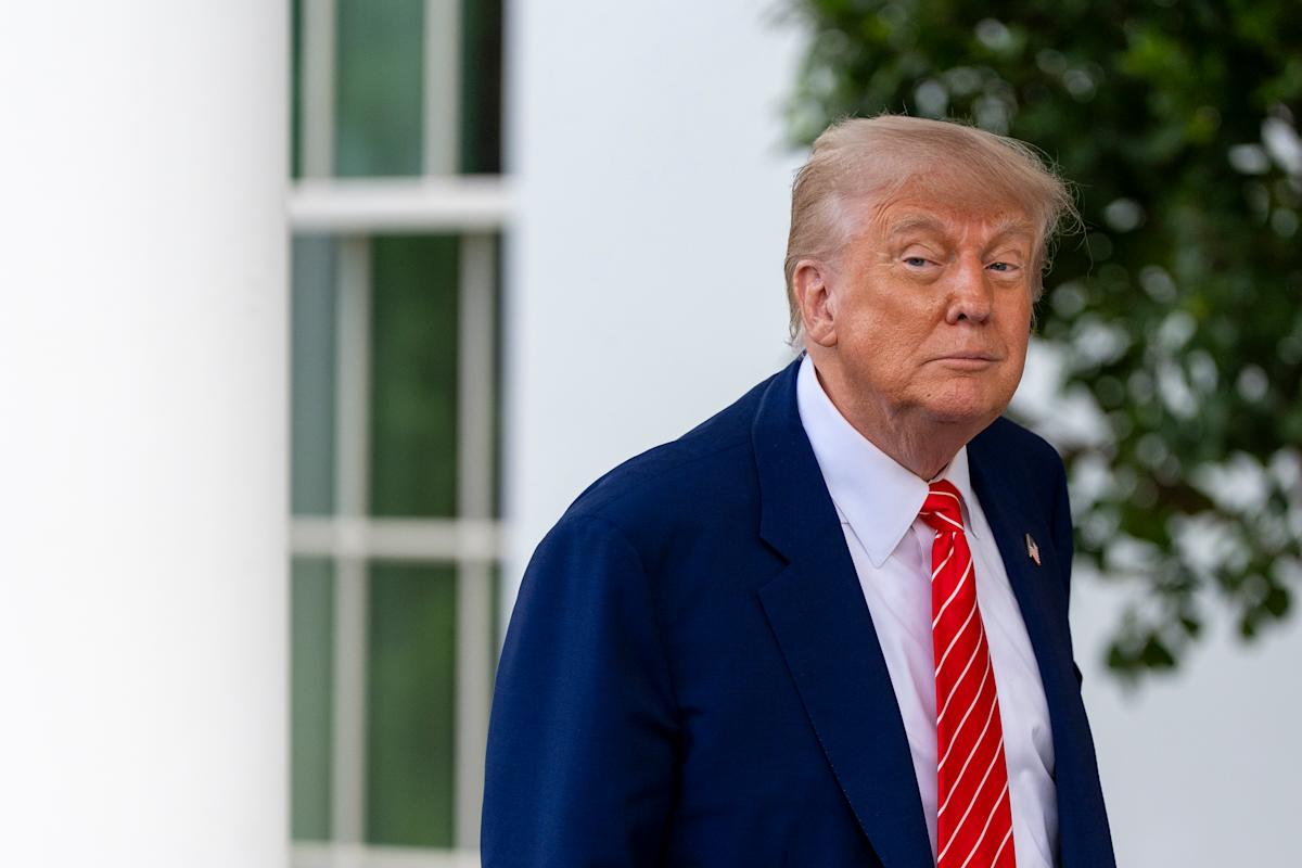 'We're not out of the woods': Wall Street strategists say stock market's pain won't end with Trump trade deals