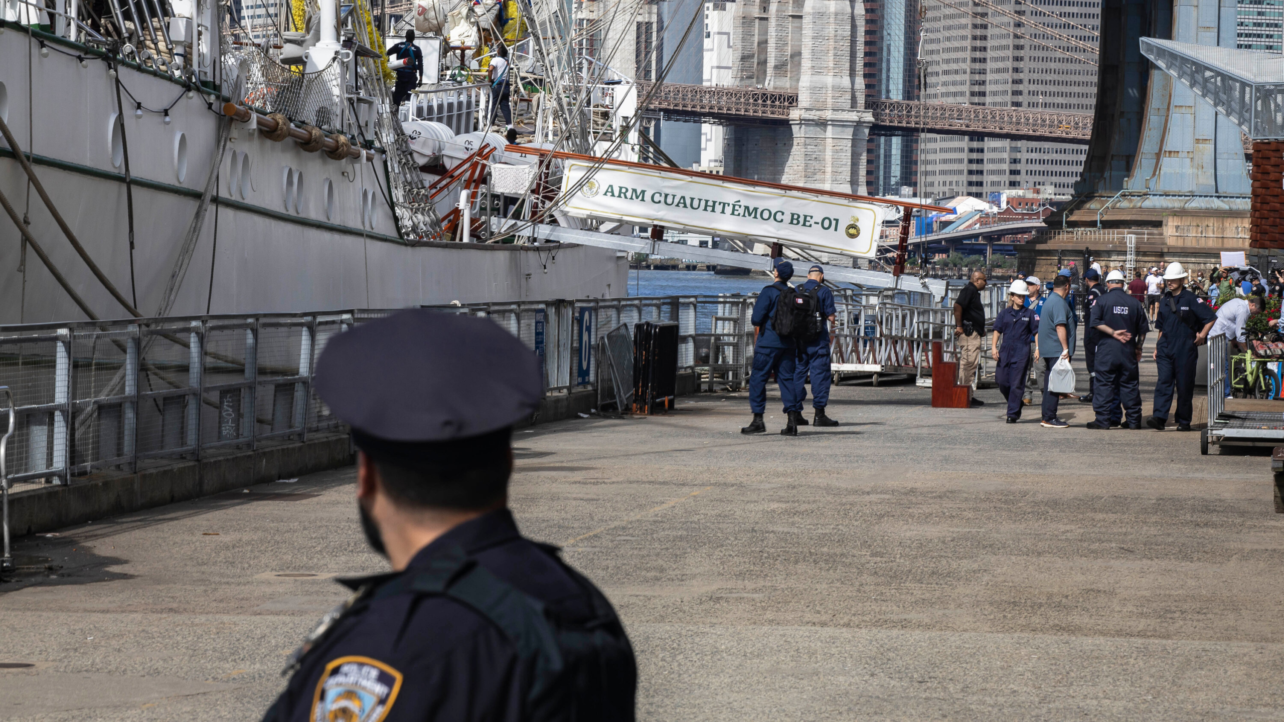 Mexican Ship in Fatal Crash Accelerated Before Hitting Brooklyn Bridge