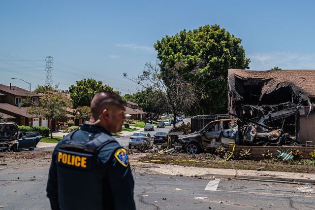 Authorities continue investigation into private plane crash in San Diego