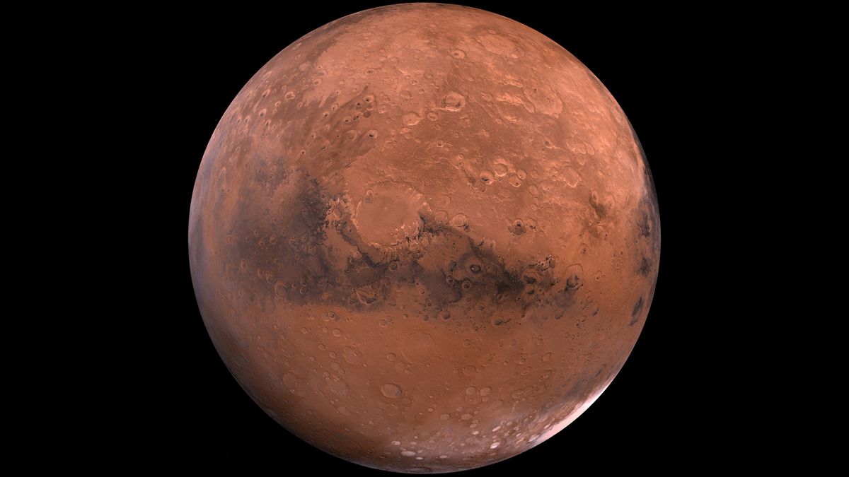 'Marsquakes' reveal clues about a hidden body of water on Mars