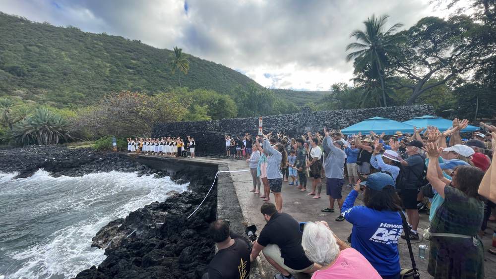 Collaborative effort on May 18 will remove invasives from Kealakekua Bay
