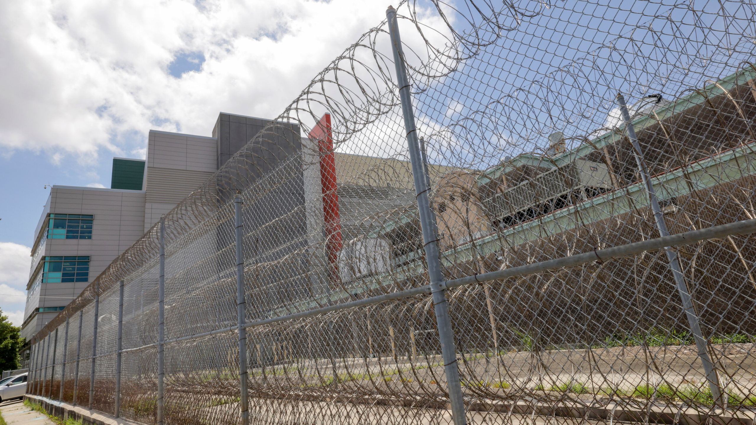 New Orleans Jail Employee Is Arrested and Charged With Helping 10 Inmates Escape