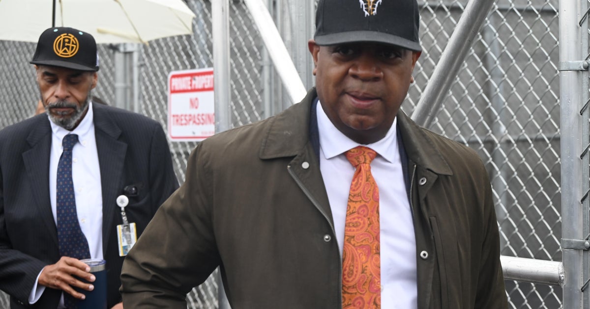 U.S. attorney drops charge against Newark Mayor Ras Baraka