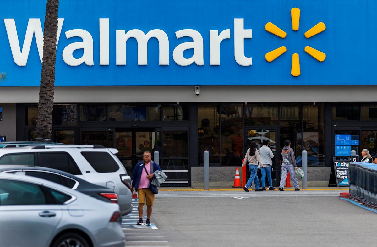 Walmart stock slips as Trump takes aim at retail giant over tariff-fueled price hikes