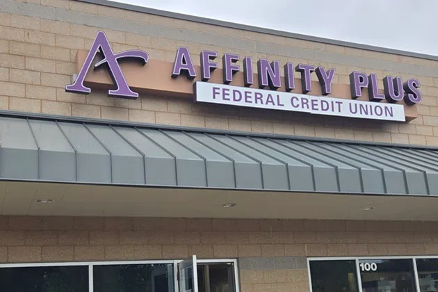 Area Banks Ready to Work With Graduates on Establishing Good Personal Finance Habits