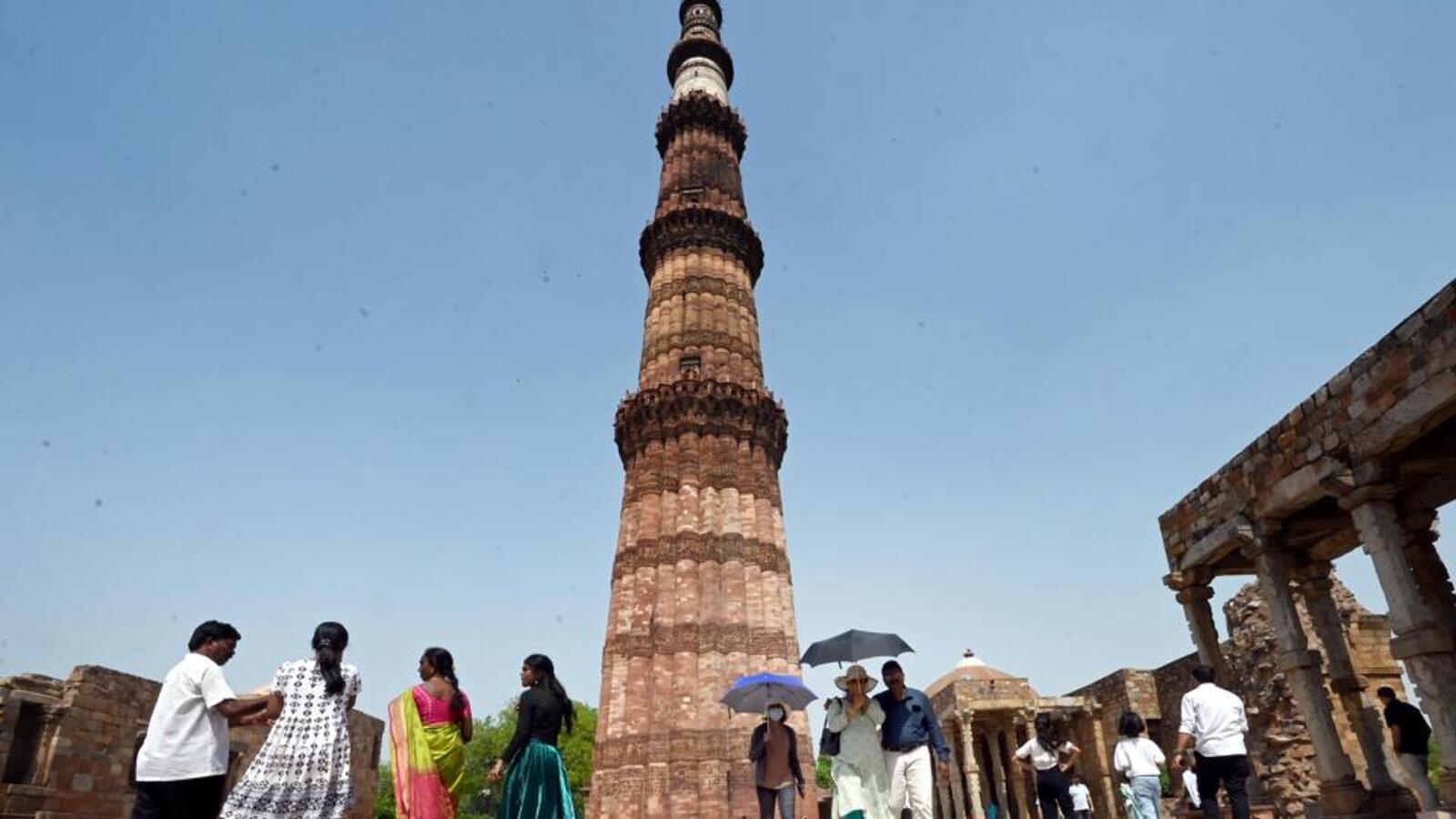 Hot day in Delhi a day after storm
