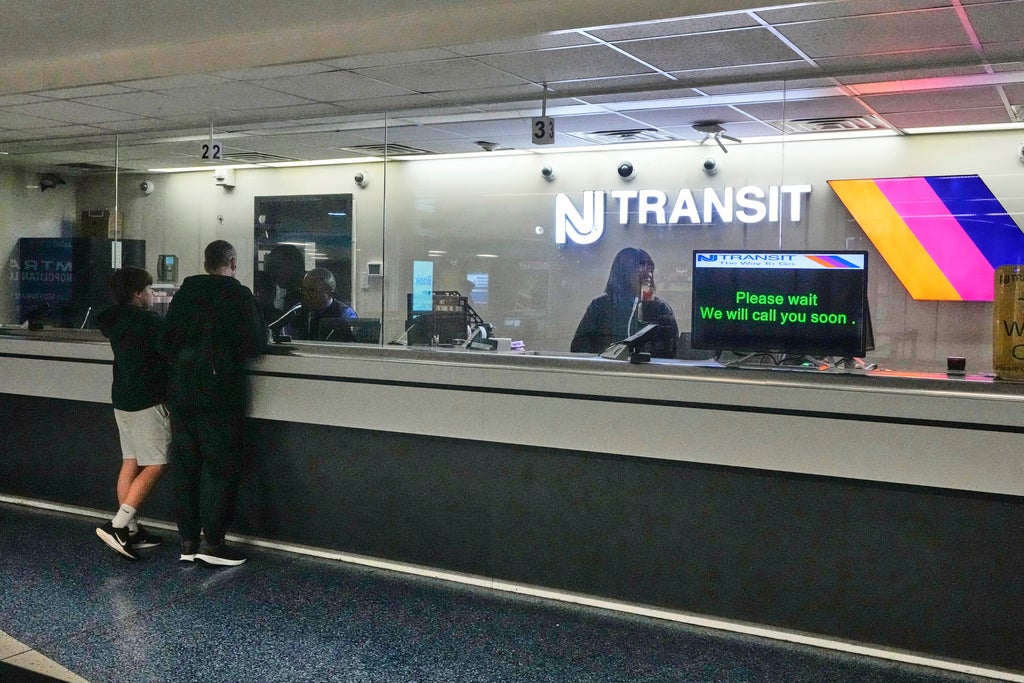 NJ Transit and the train engineers union reach a tentative deal to end strike