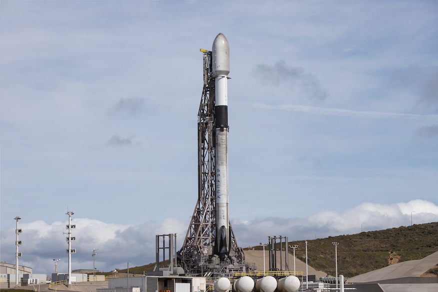 Live coverage: SpaceX plans morning launch of Starlink satellites from California