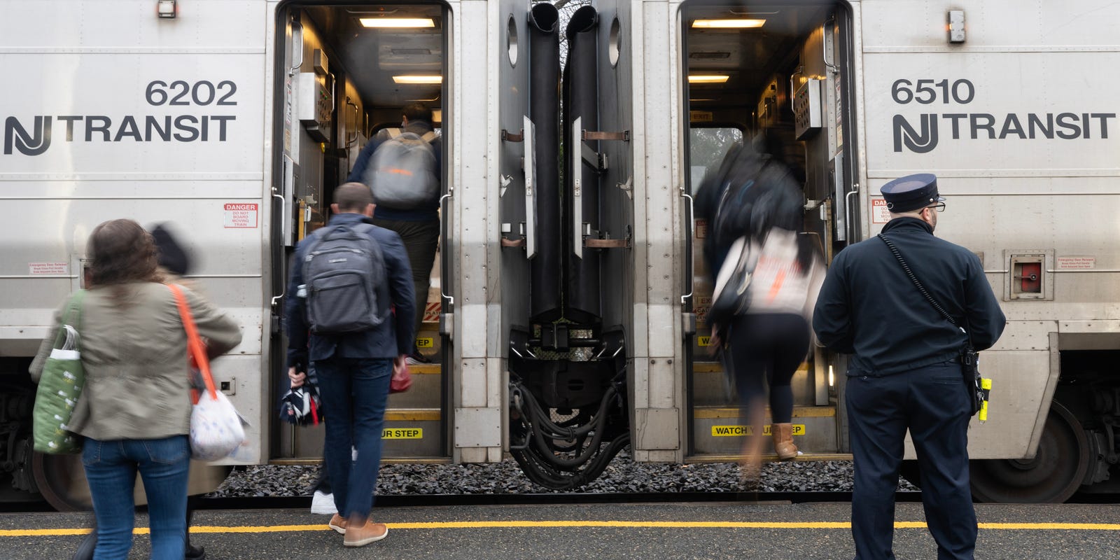 New Jersey officials cheer the end of NJ Transit strike that halted rail service