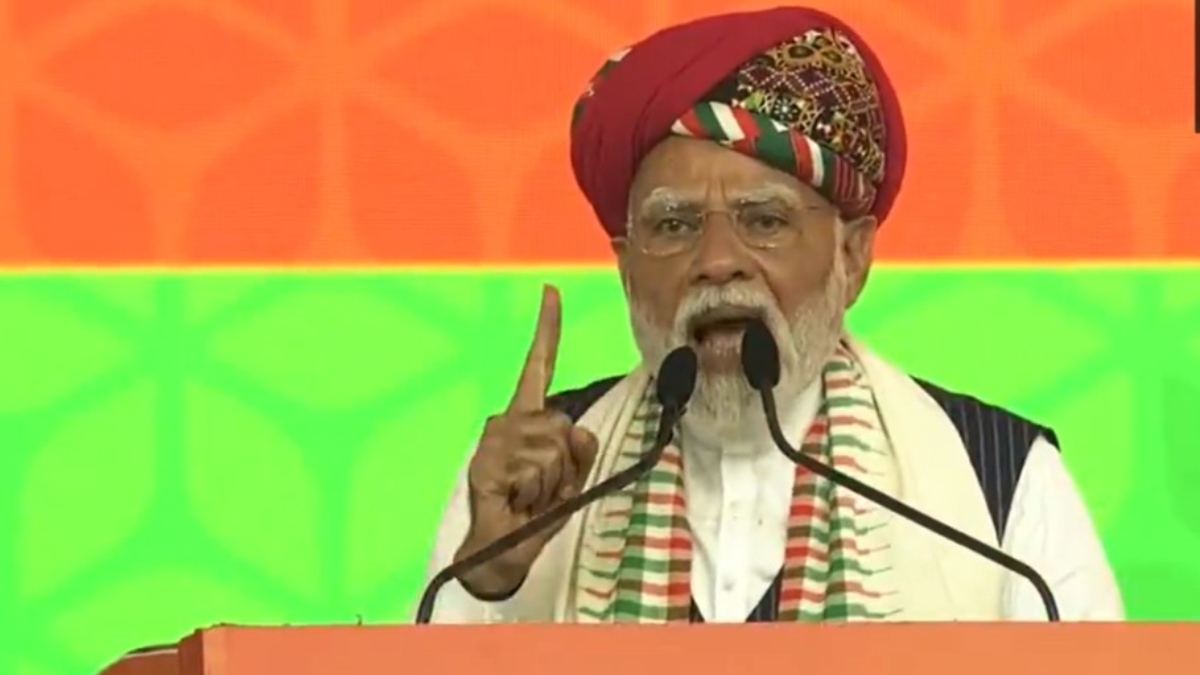 PM Modi warns Pakistan: 'Sukh chain ki roti khao, warna meri goli to hai hi' in stern address at Bhuj