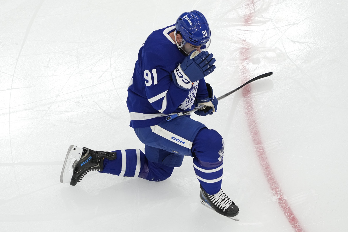Maple Leafs Facing Major Decision on John Tavares Contract