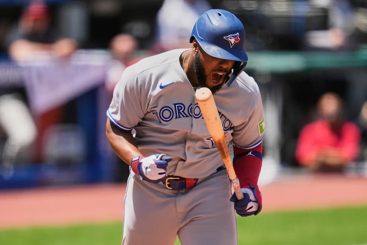 Vladimir Guerrero Jr., José Ramírez both forced to leave game after Guardians-Blue Jays bean-ball episode