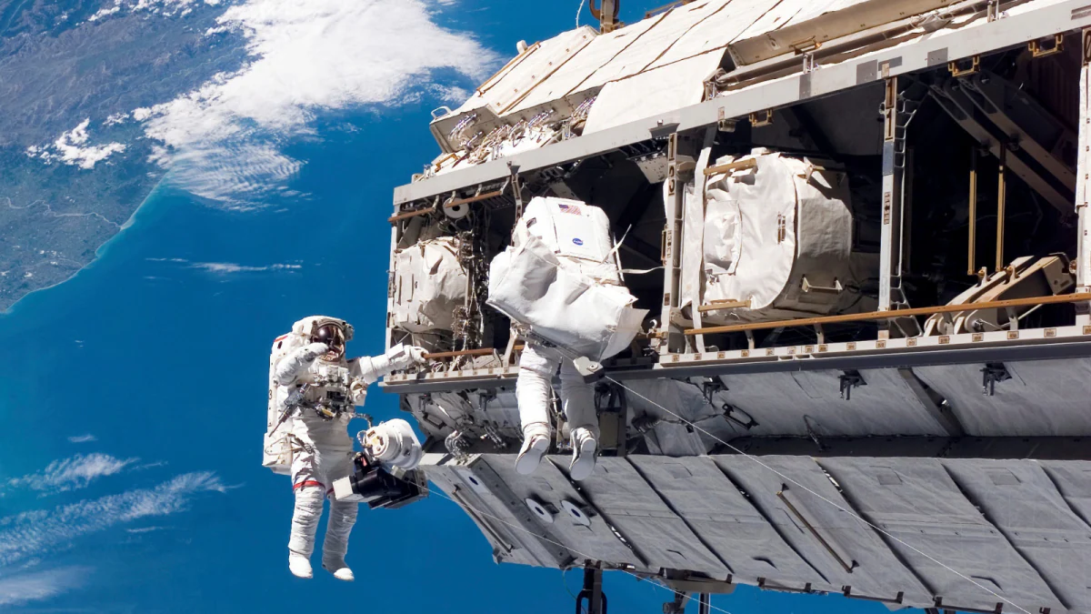 How The ISS Recycles Sweat And Urine For The Astronauts To Drink