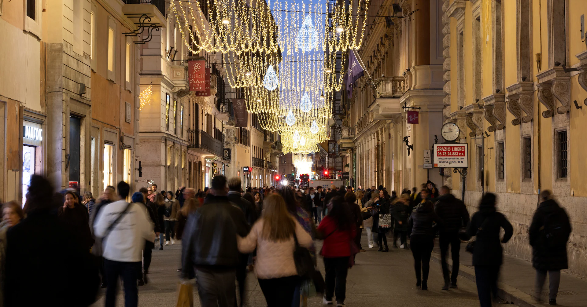Italy business sentiment improves in June but consumer morale slips