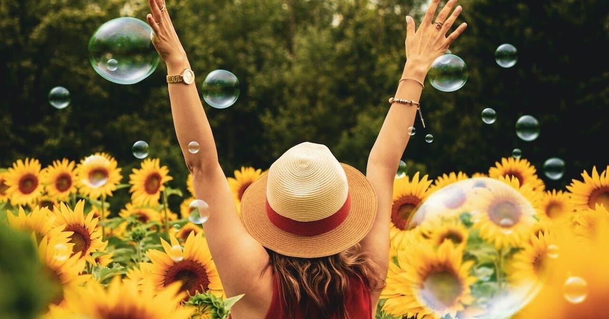 Feeling happy could help protect your memory as you age