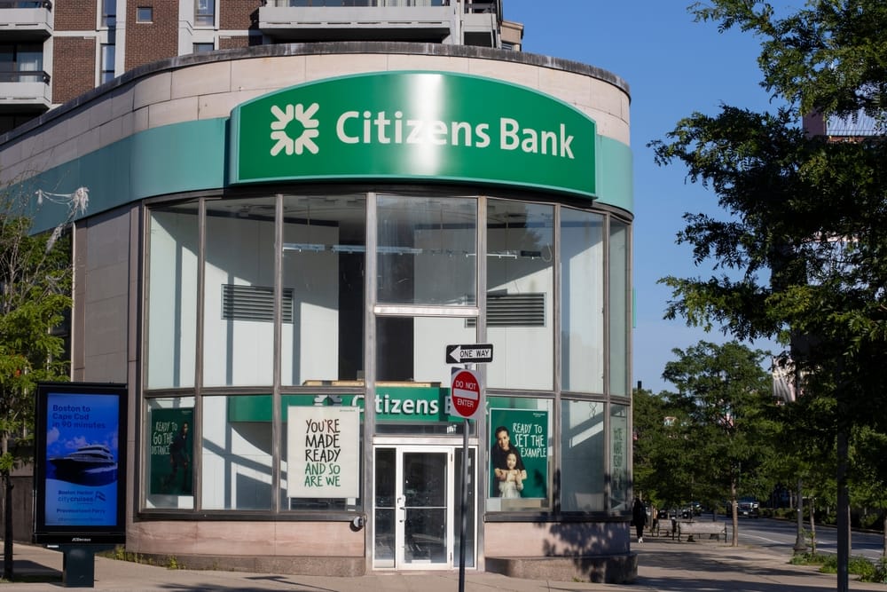Citizens Financial Group Stock: Is CFG Underperforming the Financial Sector?