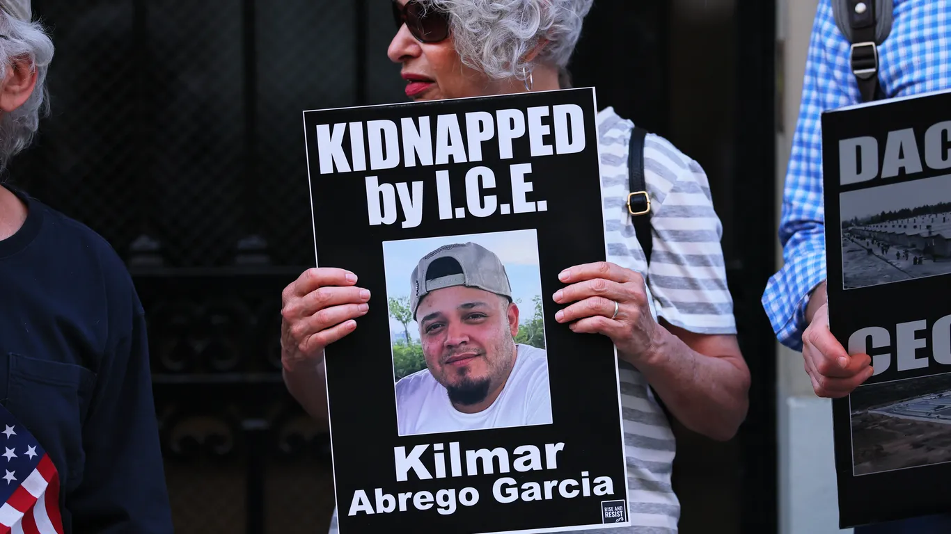 Judge orders Kilmar Abrego Garcia's release before trial