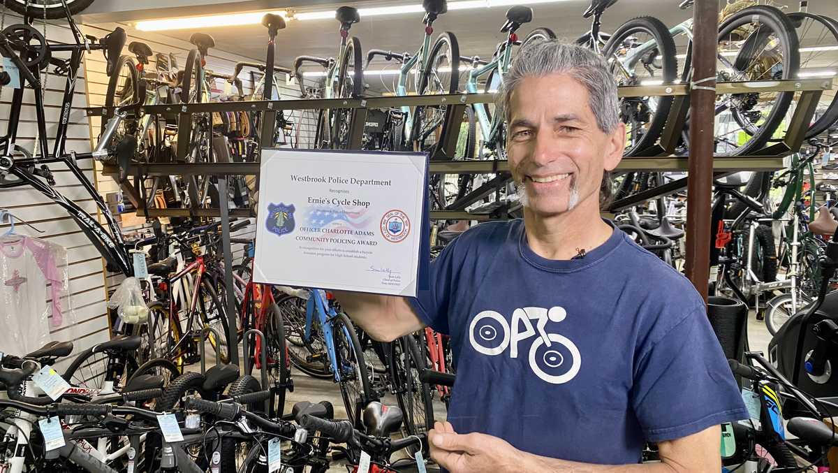 Westbrook business recognized by police for helping teens