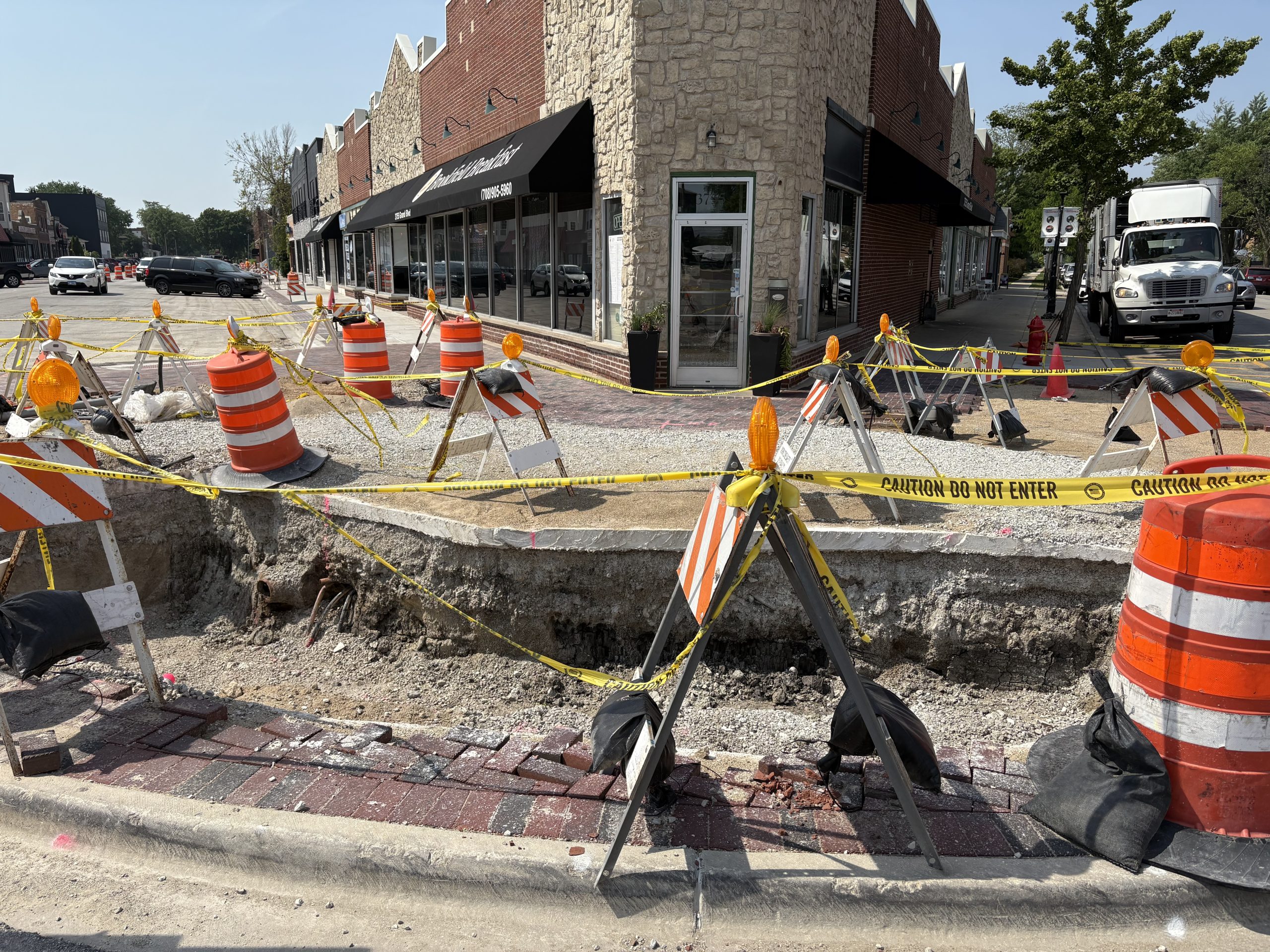 Business owners react to Grand Boulevard roadwork - Riverside-Brookfield Landmark