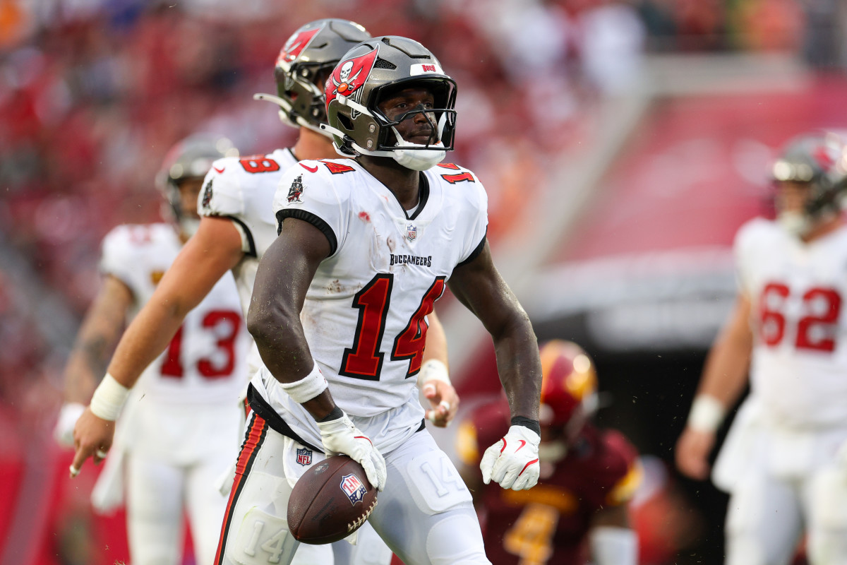 Buccaneers' Chris Godwin Projected For Down 2025 Season After Injury