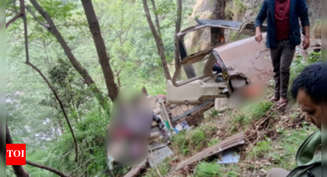 Missing helicopter with 6 on board crashes near Uttarakhand's Gaurikund | Dehradun News