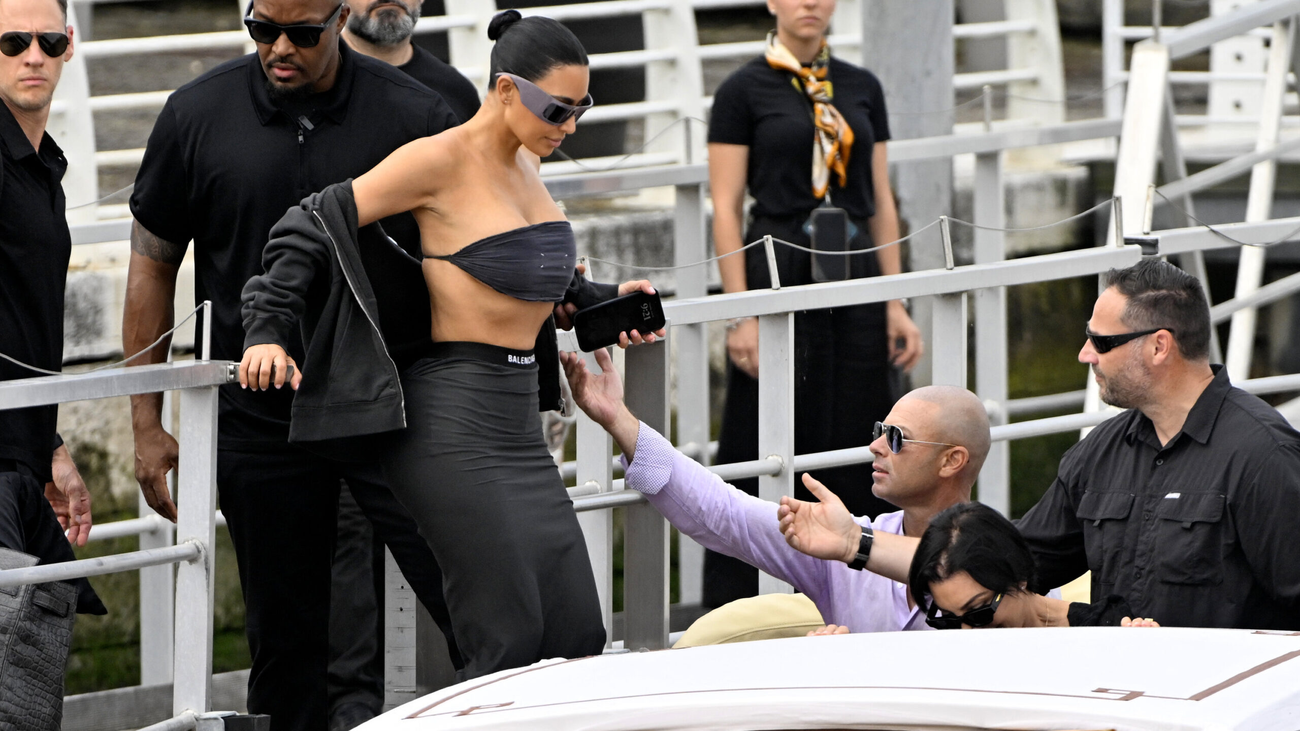 Jeff Bezos and Lauren Sánchez Keep Details of Their Venice Wedding Under Wraps