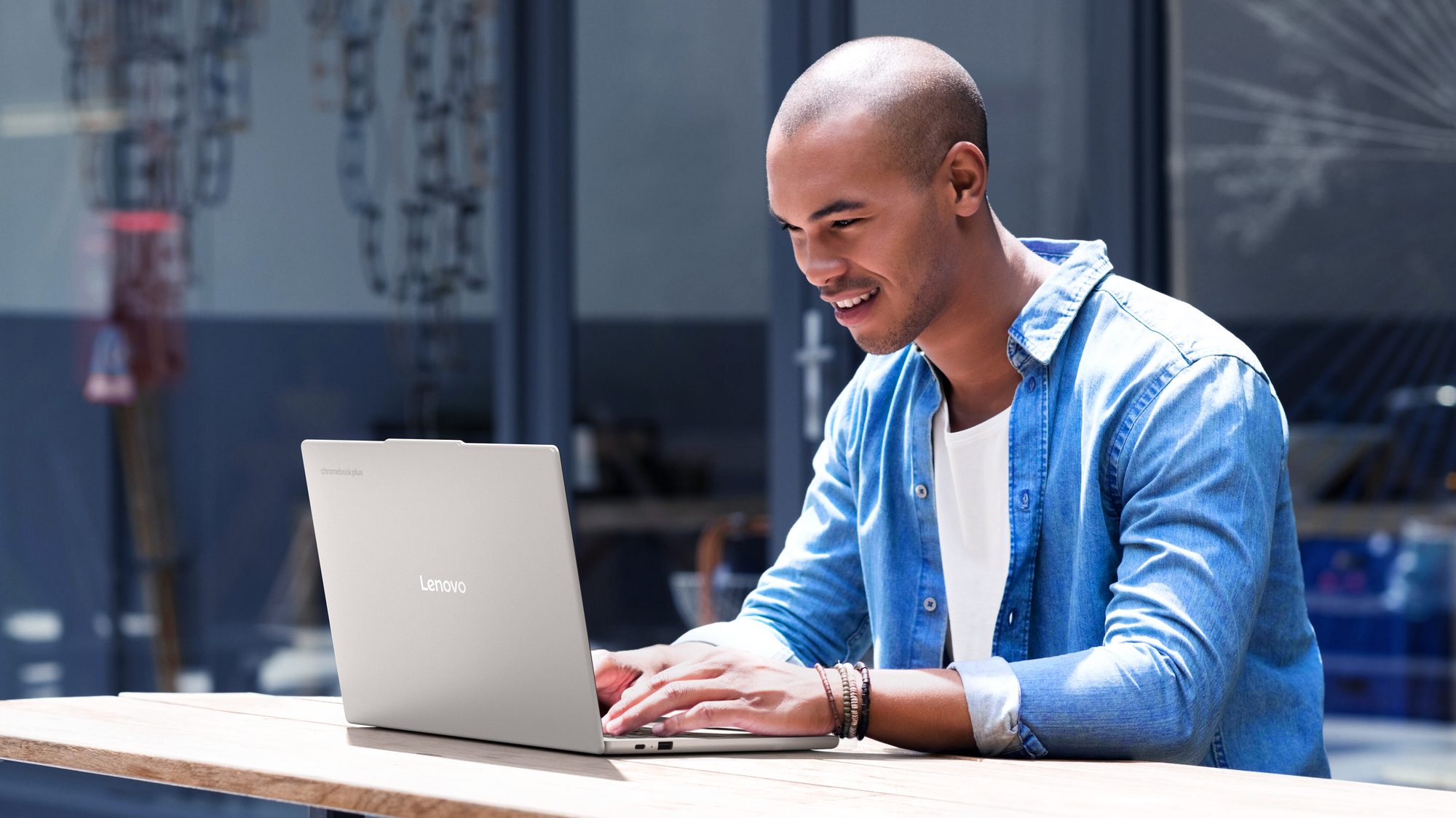 Lenovo Ushers Next Generation of Hybrid AI with Lenovo Chromebook Plus (14”, 10)