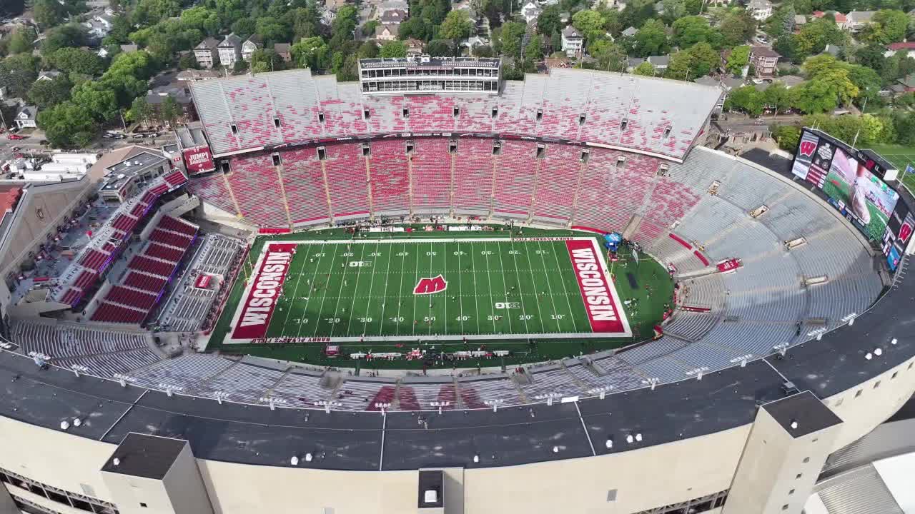 Wisconsin accuses Miami of tampering, sports law expert weighs in