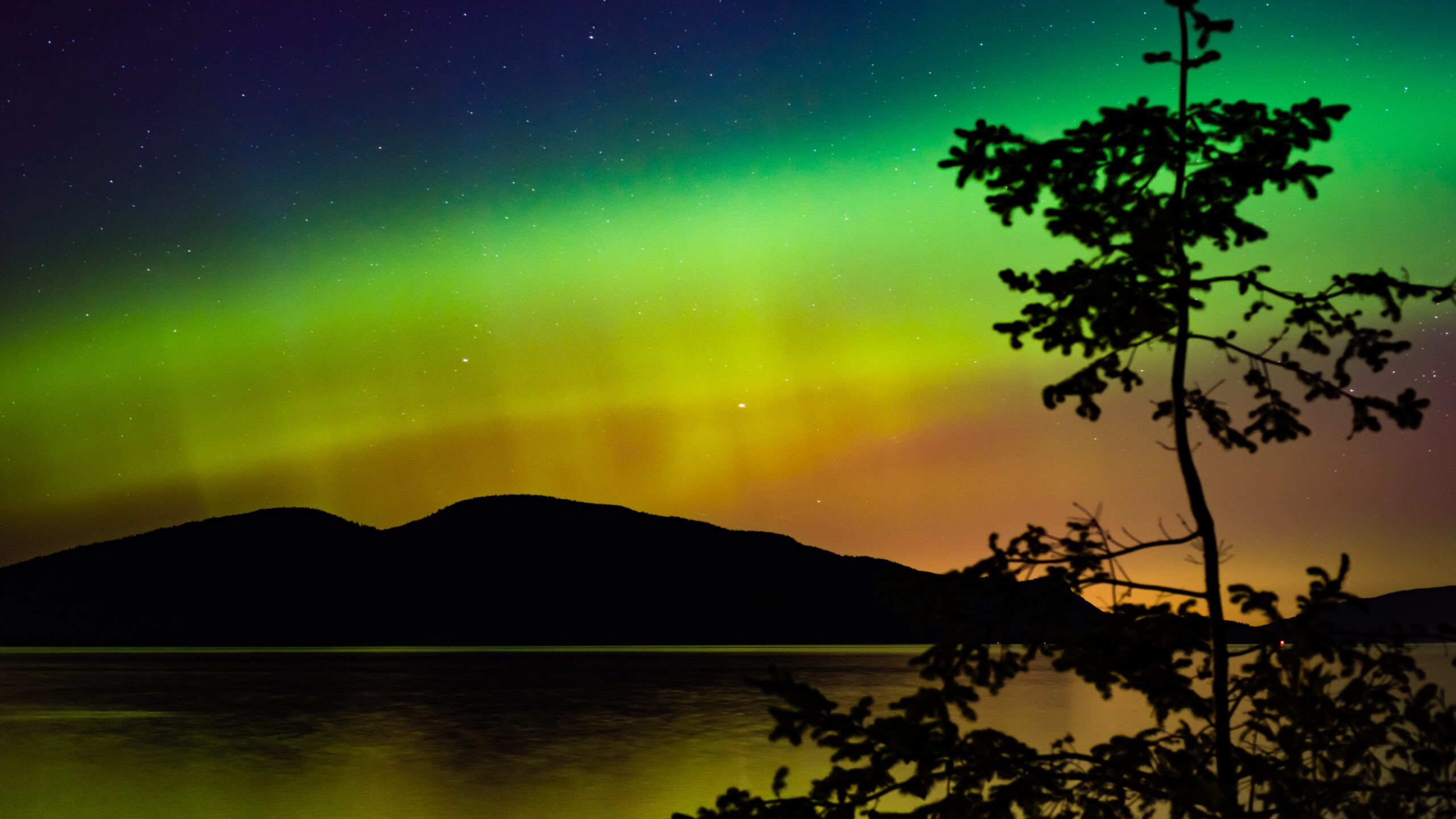 Sun 'hole' expected to produce intense auroras tonight, potentially visible from 15 US states
