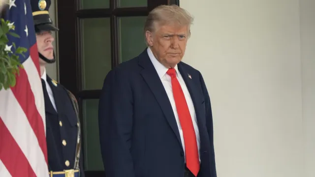 New Trump travel ban takes effect
