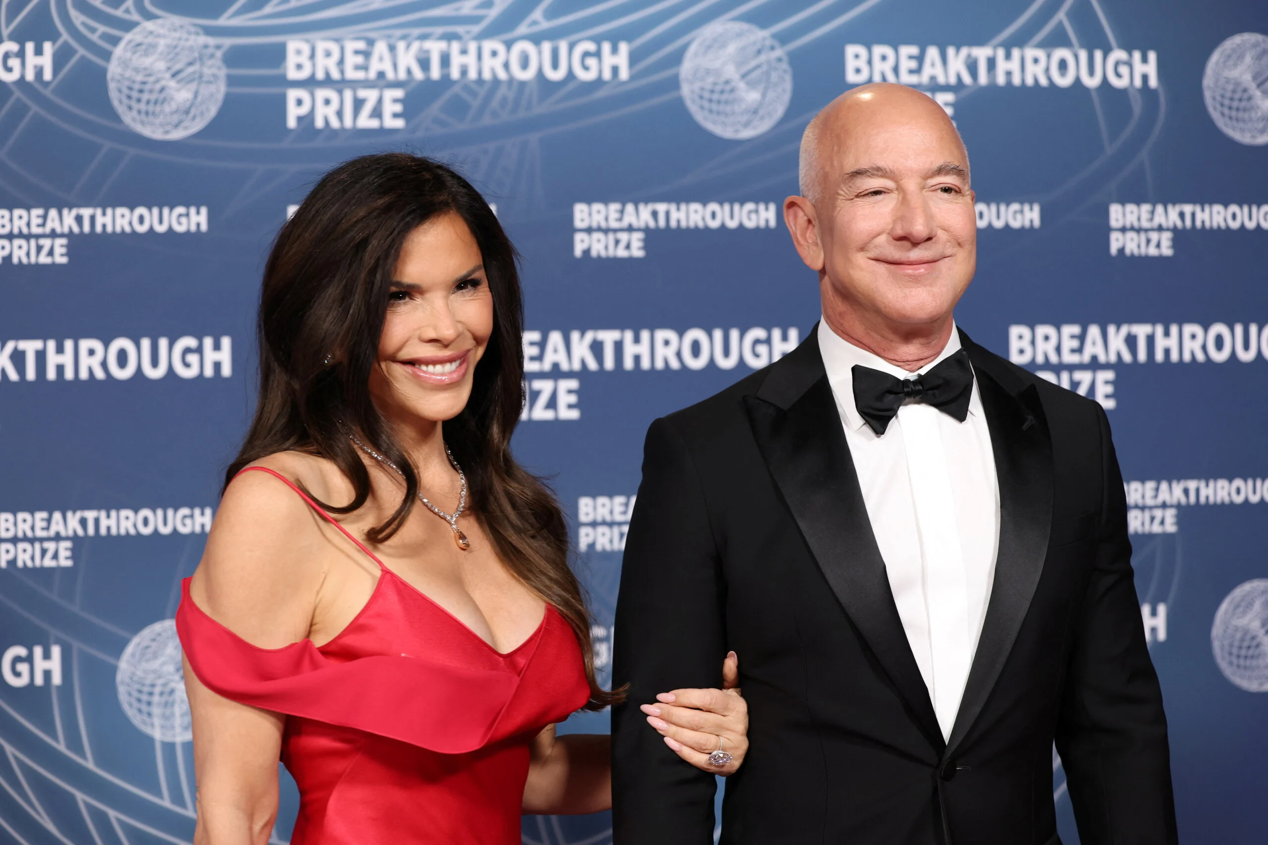 There's So Many Celebrities Arriving in Venice for Jeff Bezos' Wedding - Hits 96