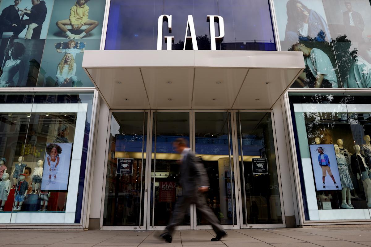 Gap CEO says tariffs, cautious consumers are manageable for business despite profit warning