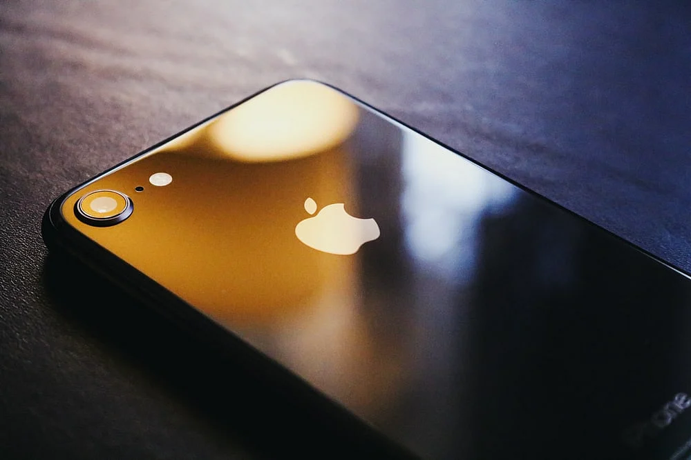 Apple Outage Causes Photos, Mail, Calendar Apps To Not Work For Several Hours