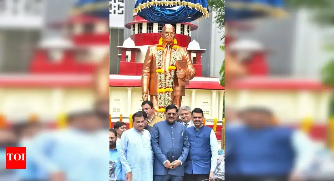 Embrace ideas, values of Constitution from Preamble Park: Fadnavis, Gadkari | Nagpur News