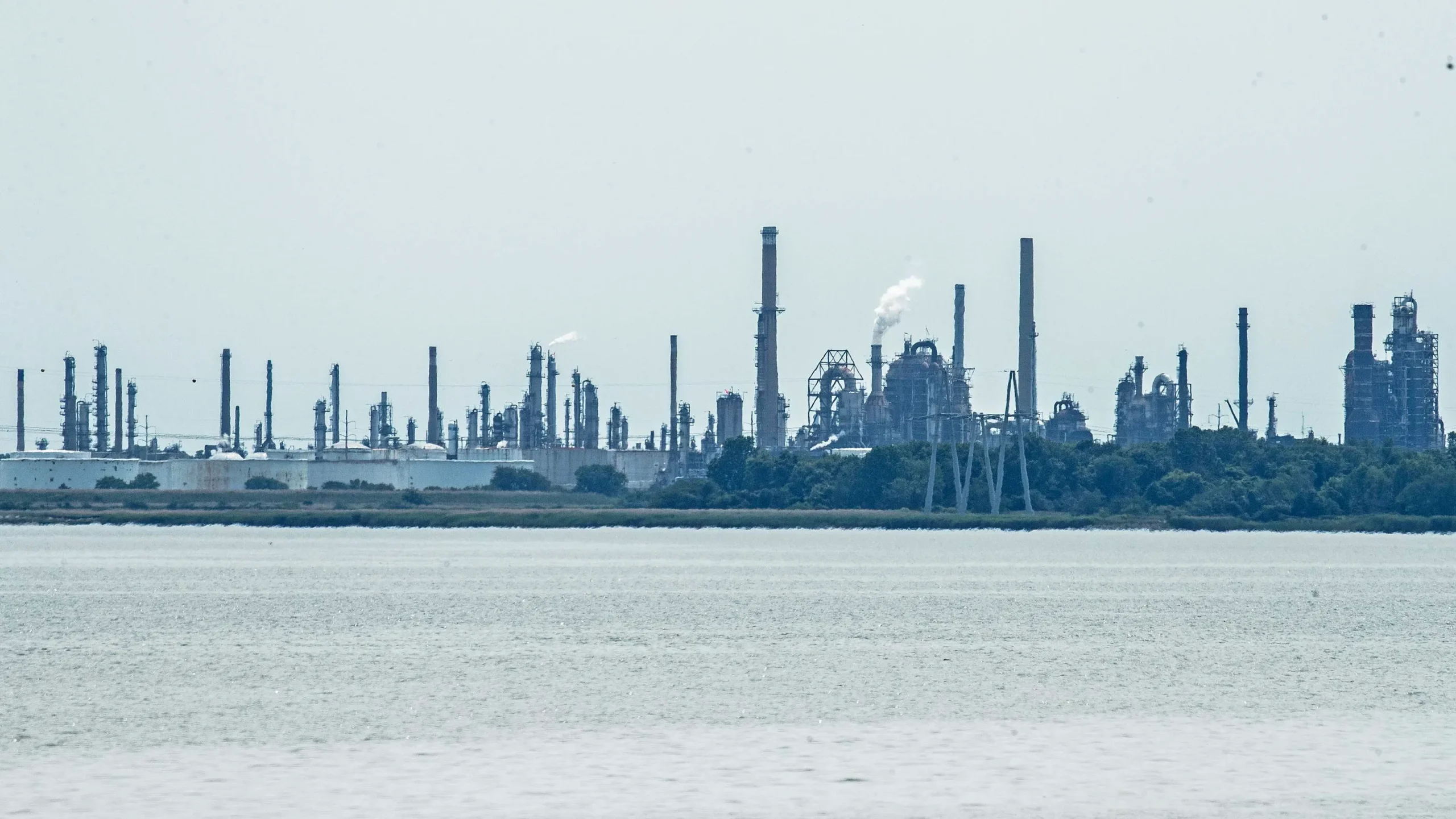 Delaware lawmakers consider bill cracking down on state's biggest environmental polluters