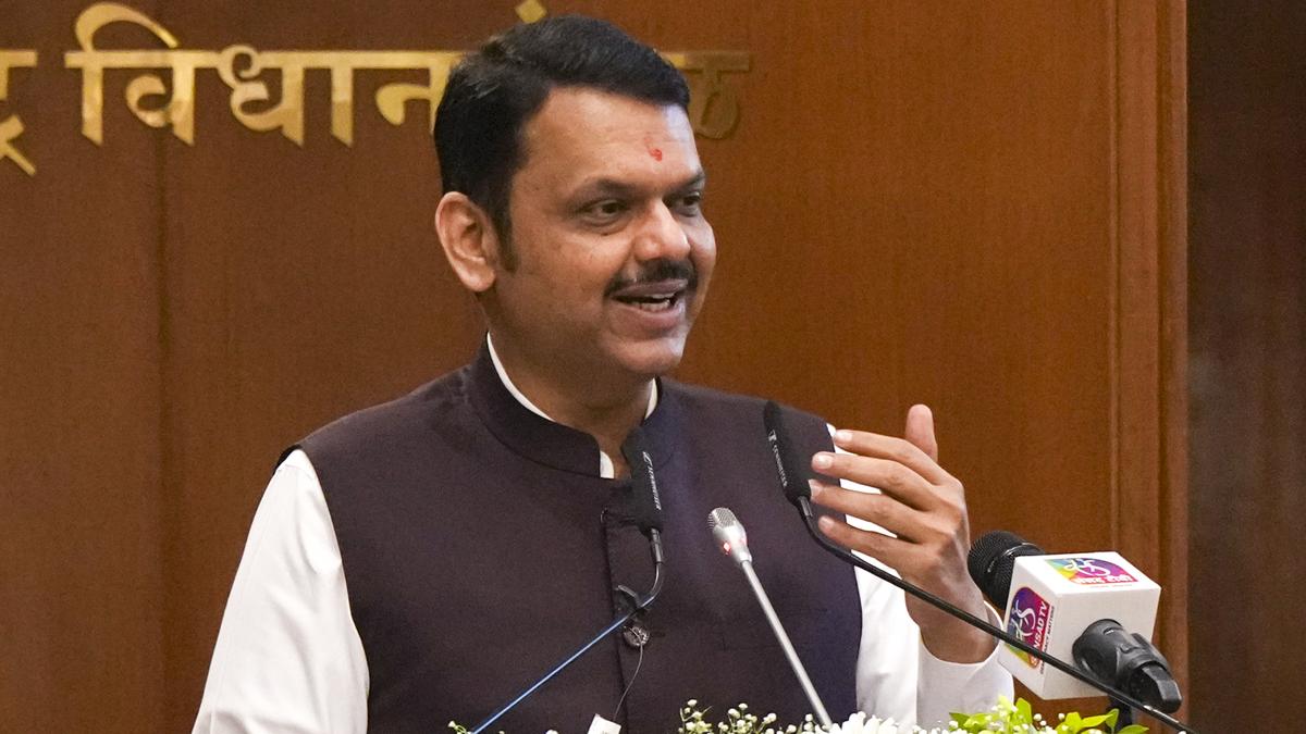 Maharashtra scraps resolution to make Hindi as third language