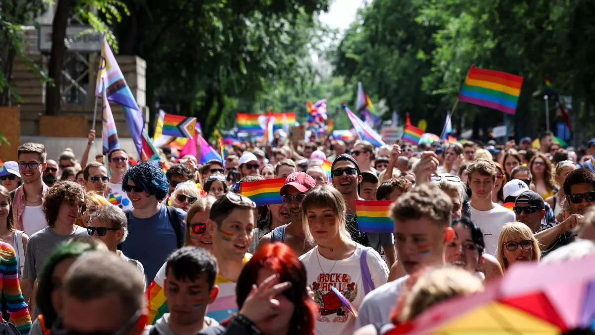 European countries issue travel warnings for banned Budapest Pride
