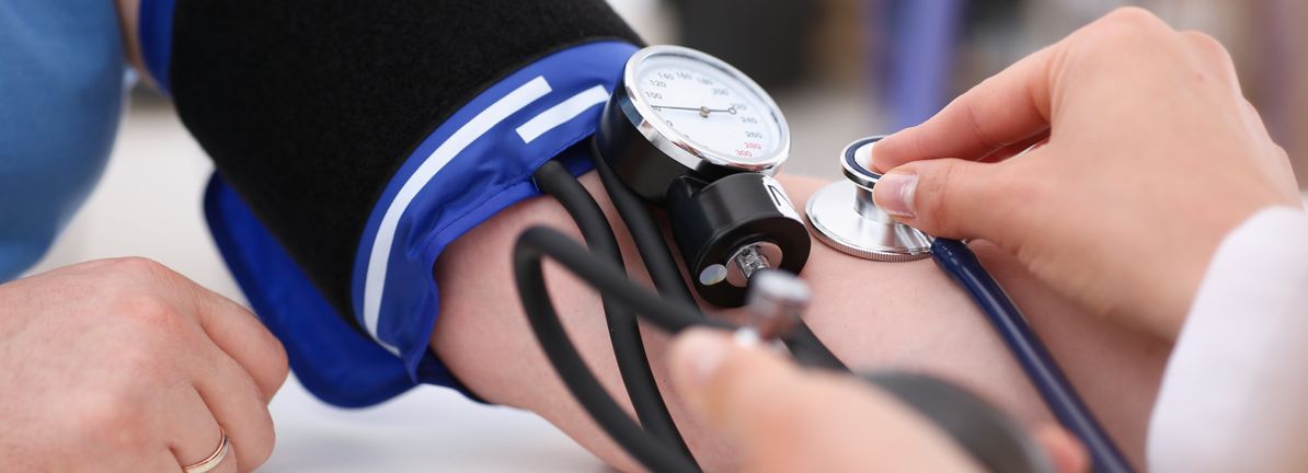 Are Poor Financial Prospects Dragging Down Fresenius Medical Care AG (ETR:FME Stock?