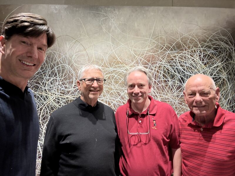 Closed-Source Meets Open-Source: Microsoft's Founder Bill Gates and Linux's Creator Linus Torvalds Cross Paths For The First Time in 50 Years