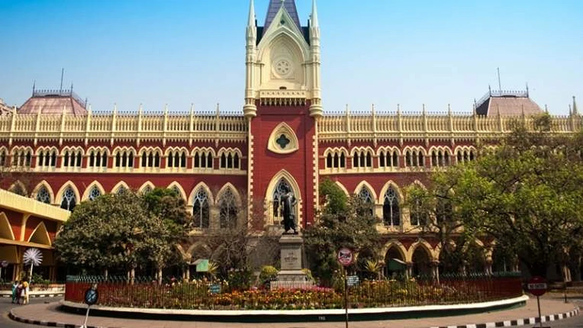Calcutta HC stays Mamata govt's financial relief scheme for non-teaching staff who lost jobs after SC order
