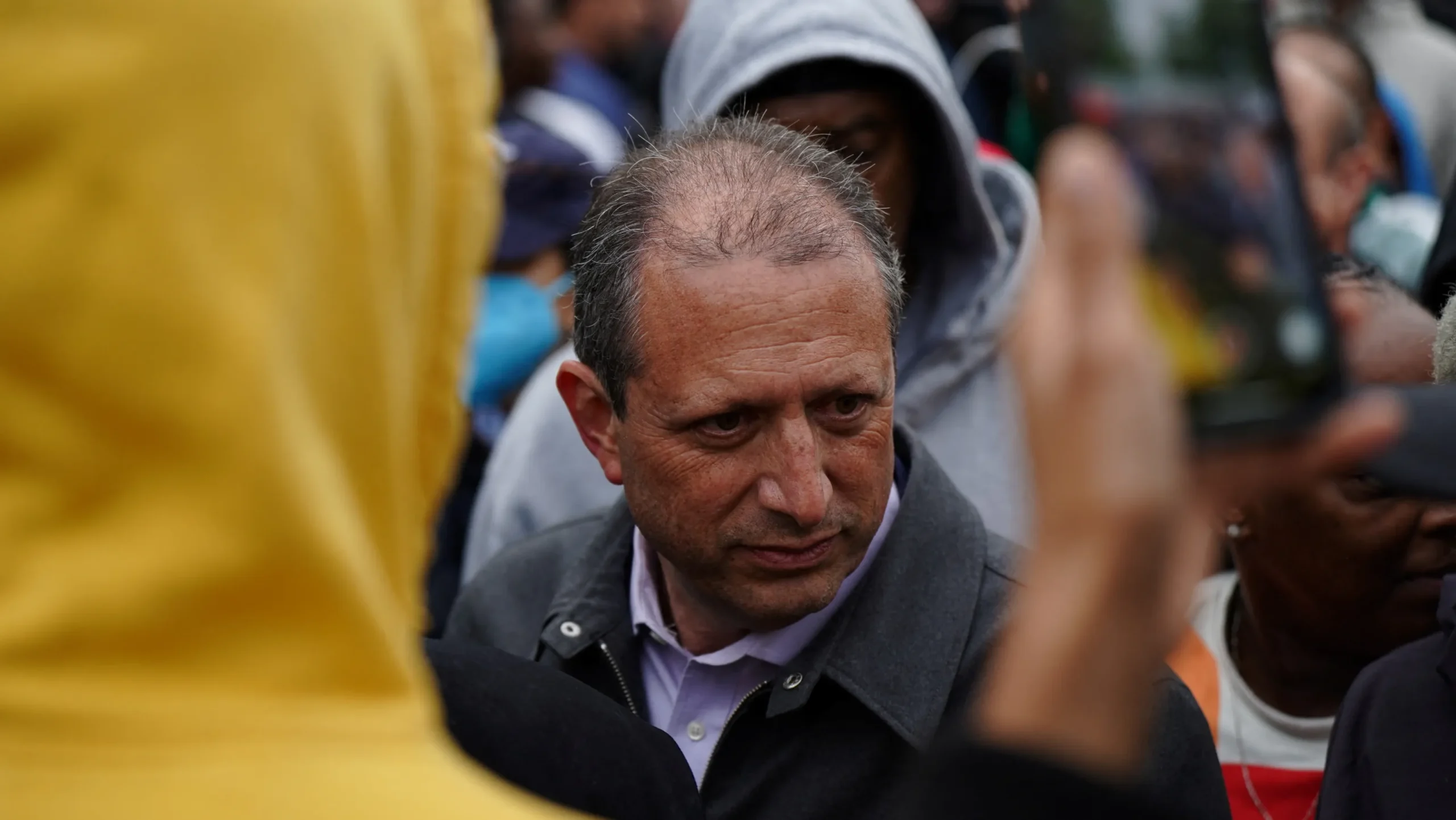 Watch the moment NYC mayoral candidate Brad Lander is detained by ICE