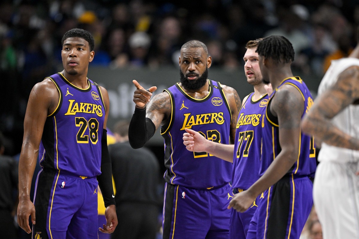 Lakers Predicted to Sign 31-Year-Old Center This Offseason