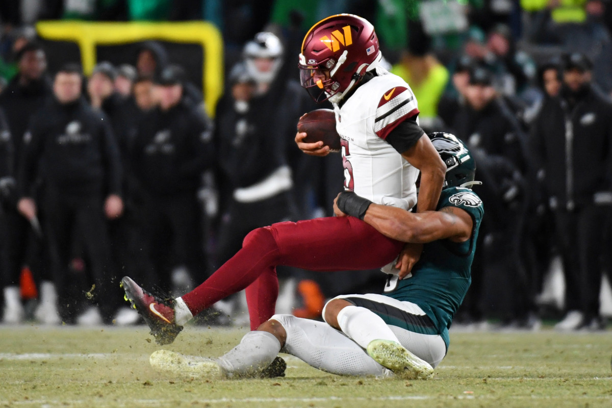 2025 Projection Has Scary Outlook For Commanders' Jayden Daniels