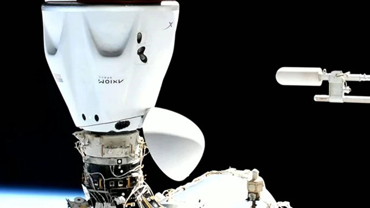 Axiom-4 Mission docking LIVE updates: Indian astronaut to dial Earth shortly