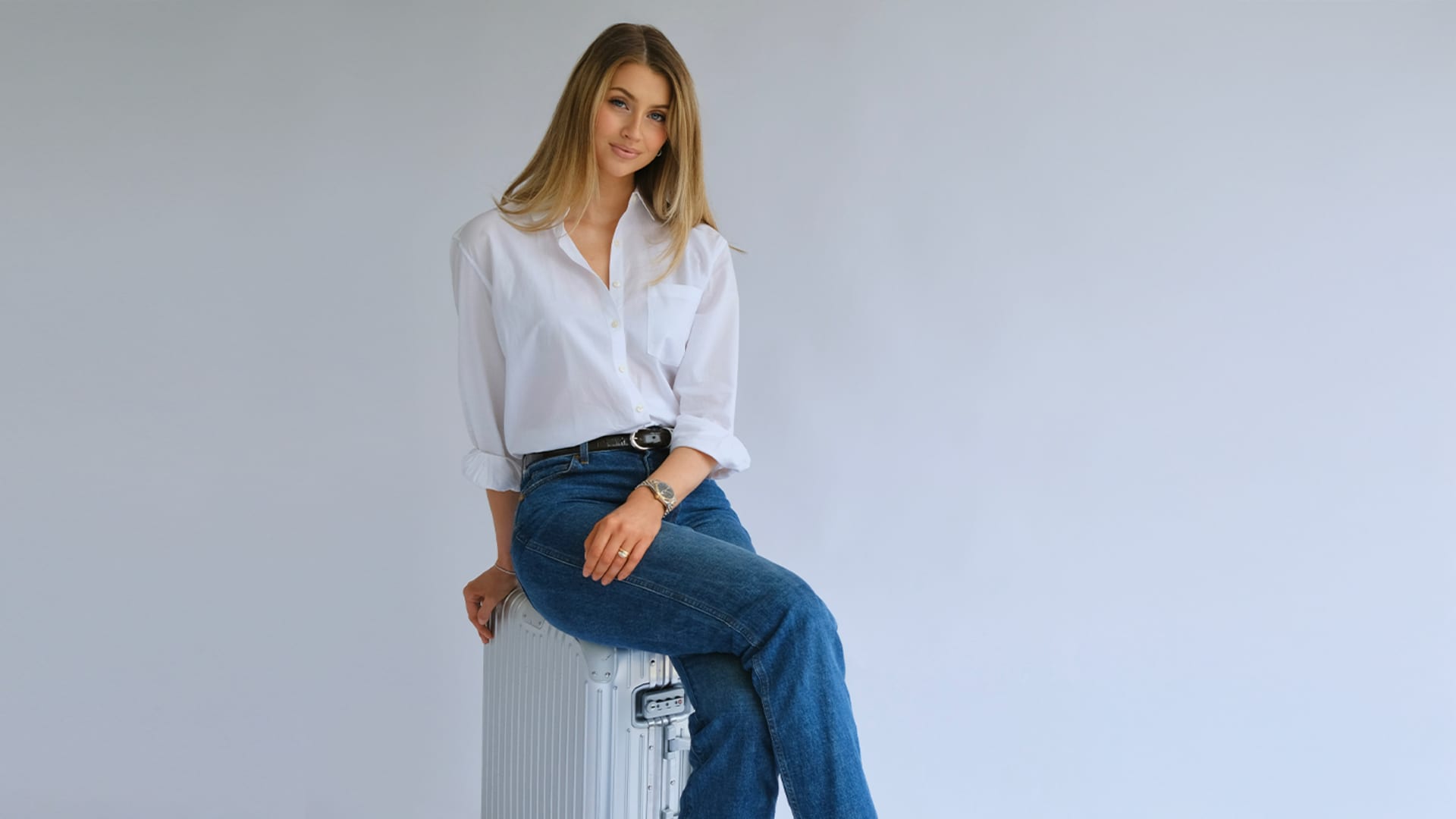 Why this 33-year-old quit her $225,000 job to focus on her travel side hustle: 'The money was holding me back'