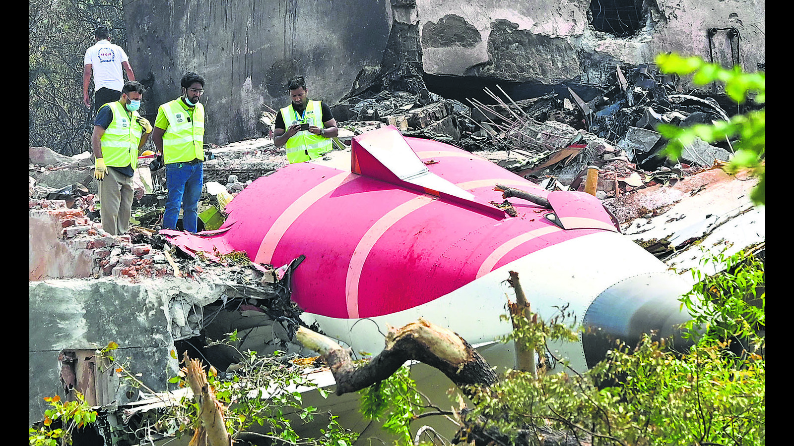 DNA profiling for plane crash victims ends, toll stands at 260