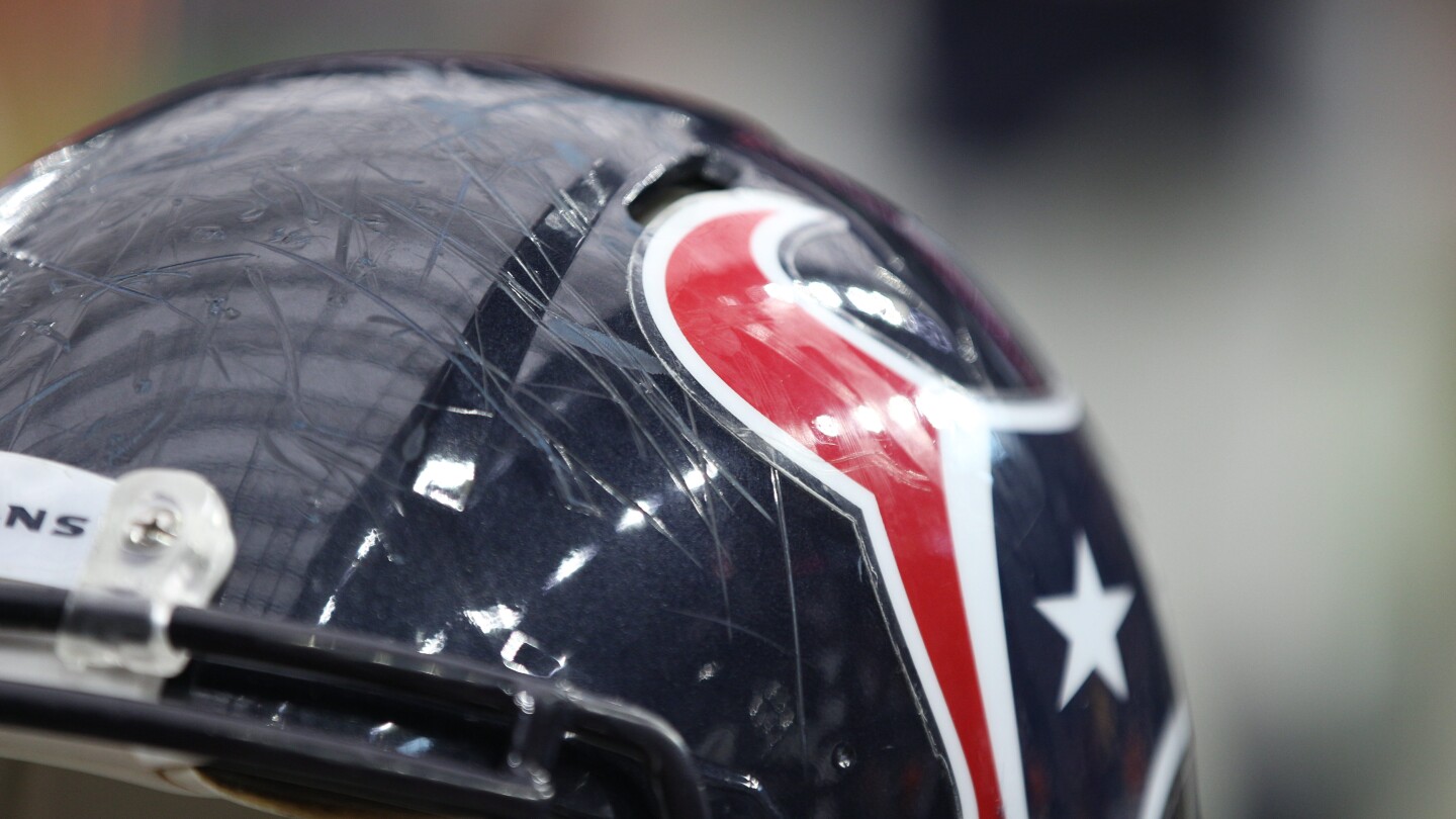 Texans have no comment on Ramzee Robinson lawsuit, either