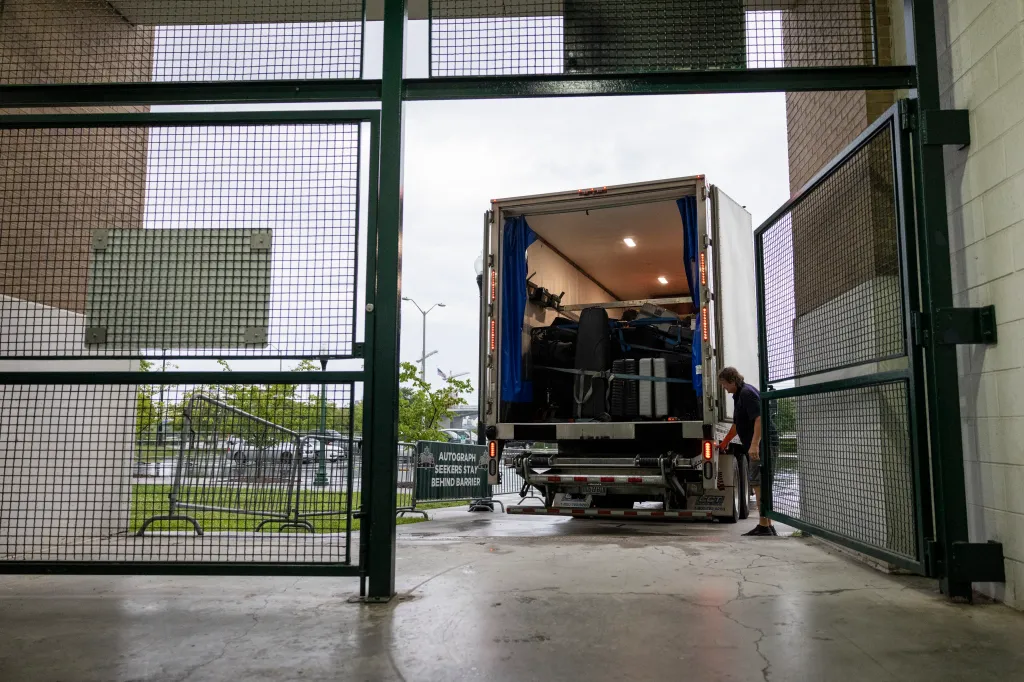 45 people, 75 road games, 1.9 million hotel points: Here’s what it’s like to travel with the Norfolk Tides