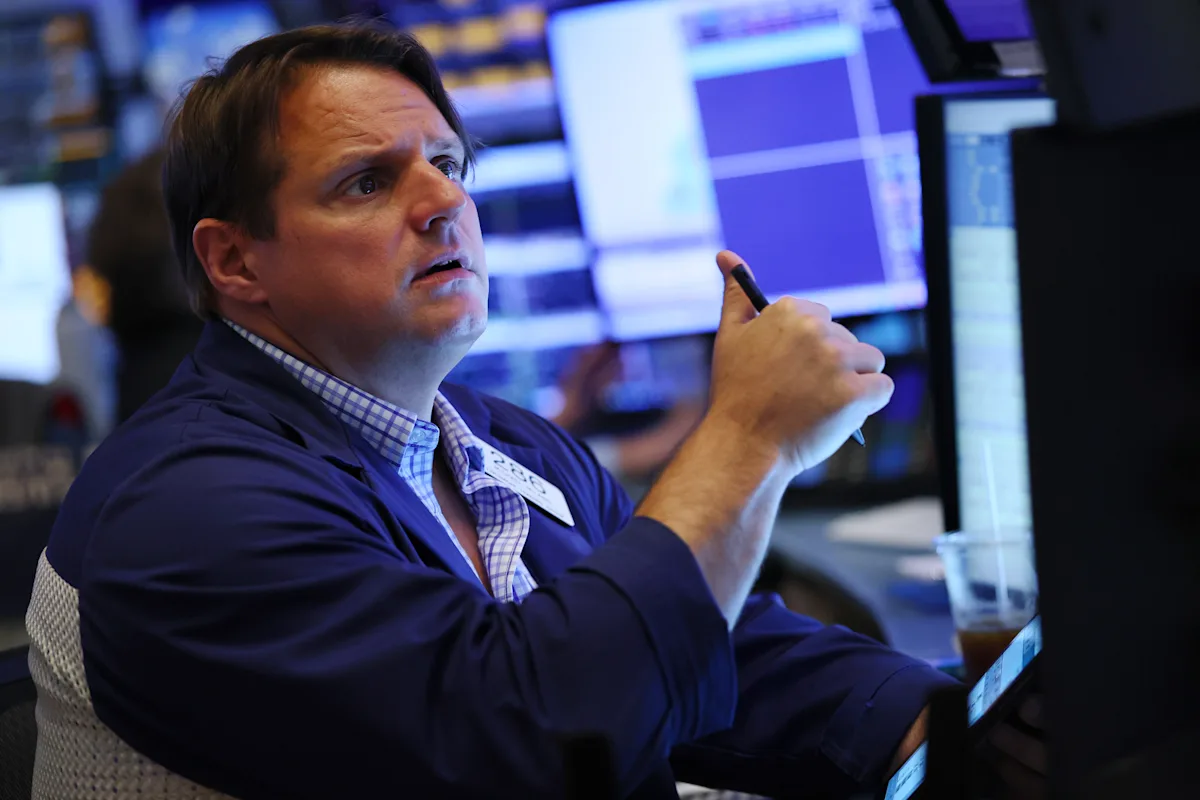 Stock market today: S&P 500, Nasdaq notch record closes, brushing off renewed trade tensions